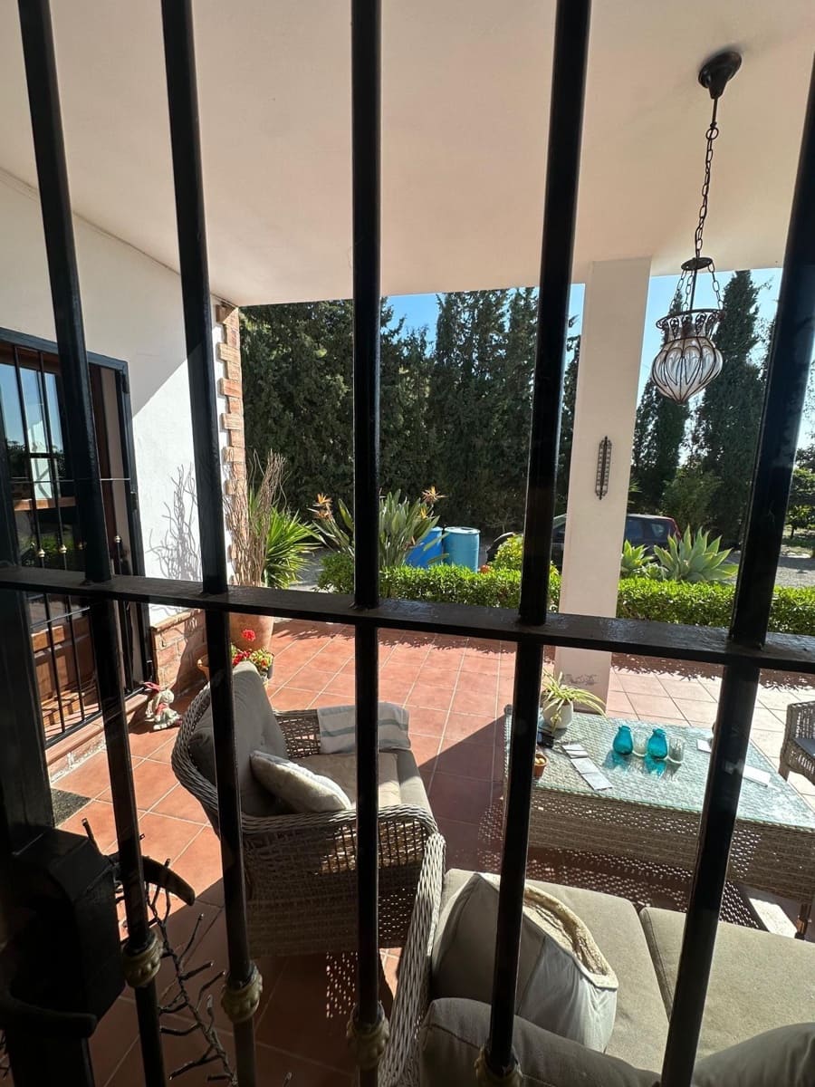 3 sypialnia Finka/Dom wiejski na sprzedaż w Benamargosa z garażem - 350 000 € (Ref: 9651861)