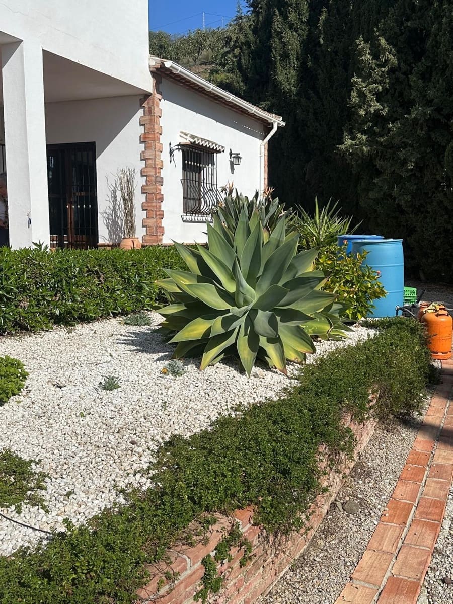 3 sypialnia Finka/Dom wiejski na sprzedaż w Benamargosa z garażem - 350 000 € (Ref: 9651861)