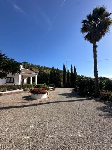 3 sypialnia Finka/Dom wiejski na sprzedaż w Benamargosa z garażem - 350 000 € (Ref: 9651861)