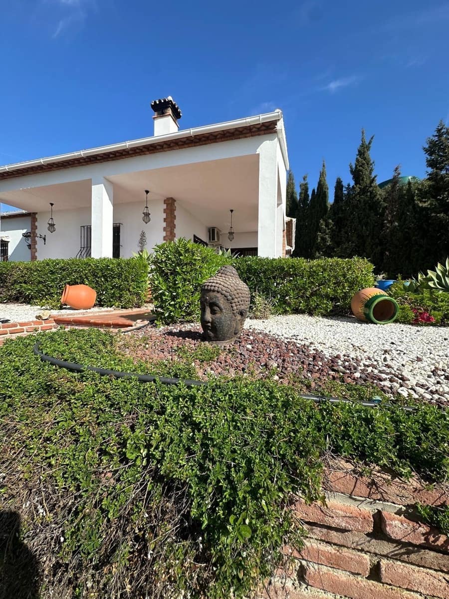 3 sypialnia Finka/Dom wiejski na sprzedaż w Benamargosa z garażem - 350 000 € (Ref: 9651861)