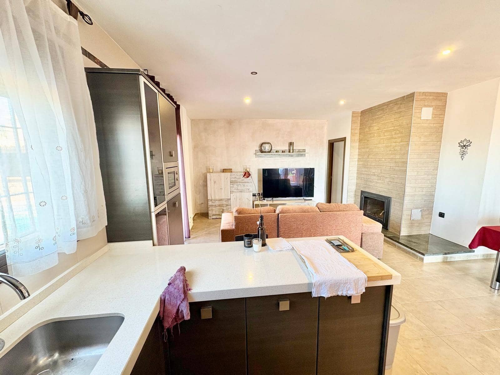 3 makuuhuone Huvila vuokrattavana paikassa Algarrobo mukana 
autotalli - 1 300 € (Ref: 9659349)