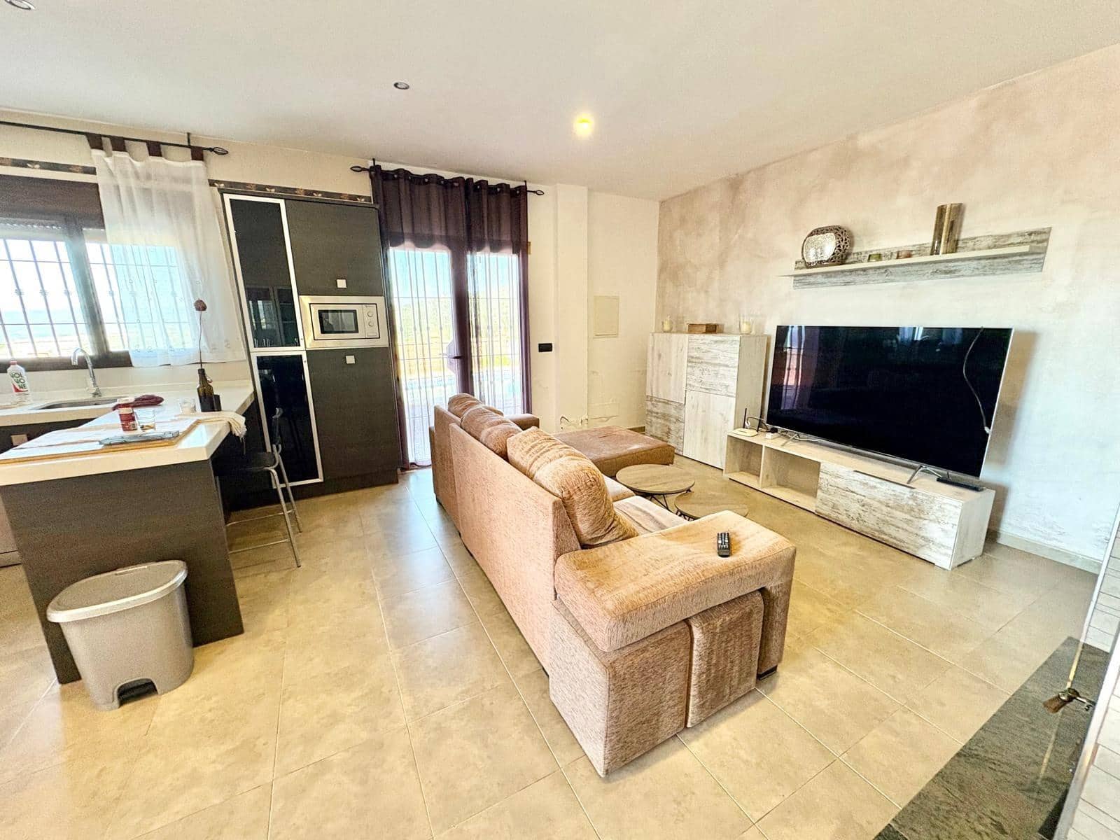 3 makuuhuone Huvila vuokrattavana paikassa Algarrobo mukana 
autotalli - 1 300 € (Ref: 9659349)