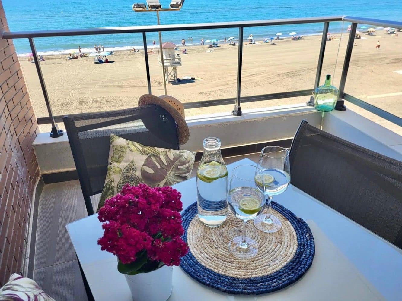 2 slaapkamer Appartement te huur in Rincon de la Victoria - € 1.600 (Ref: 9674134)