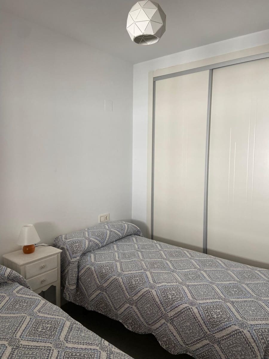 1 Zimmer Apartment zu vermieten in Velez-Malaga mit Pool - 850 € (Ref: 9674135)