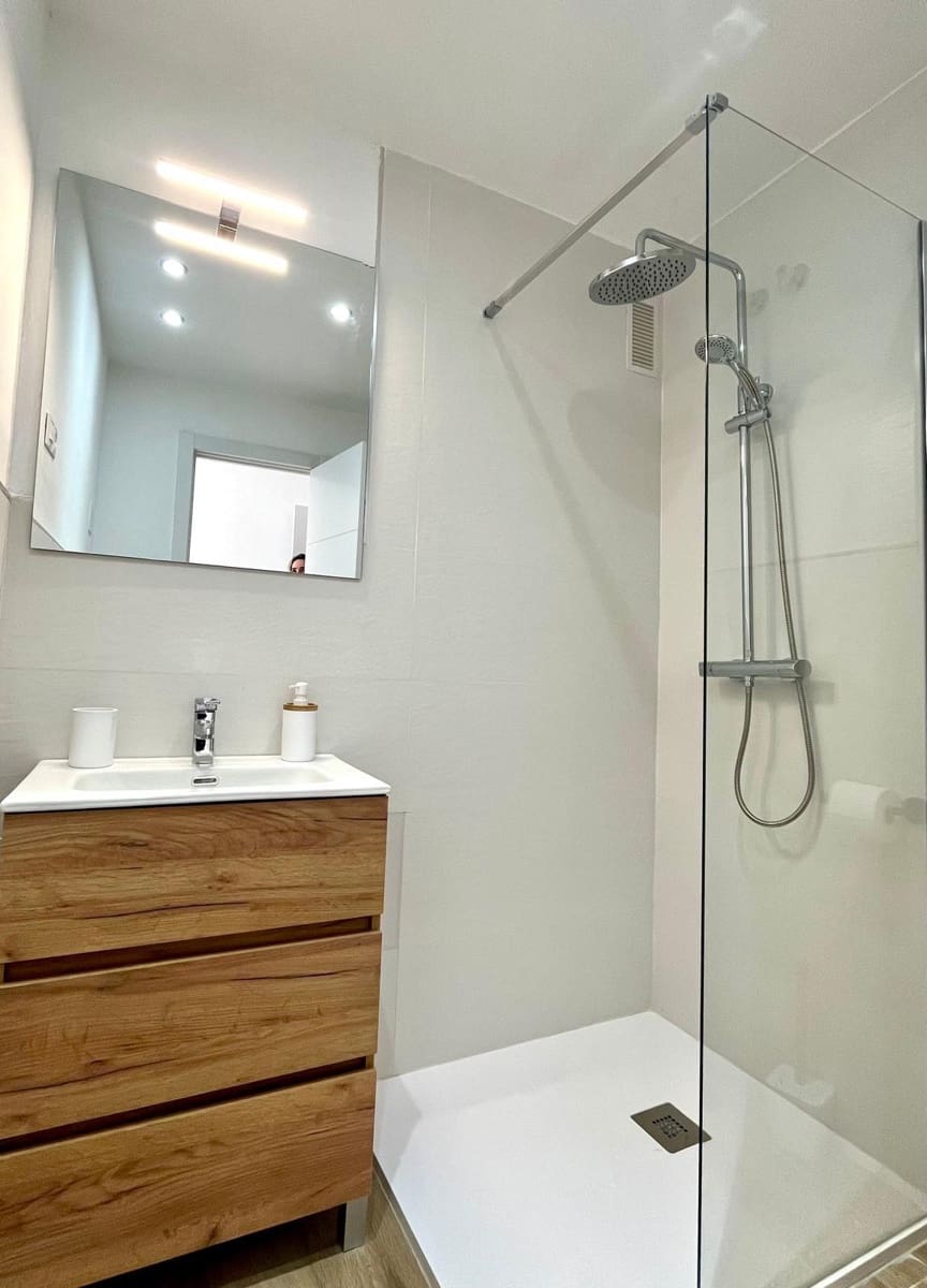 3 soverom Leilighet til leie i Malaga by - € 1 900 (Ref: 9677408)