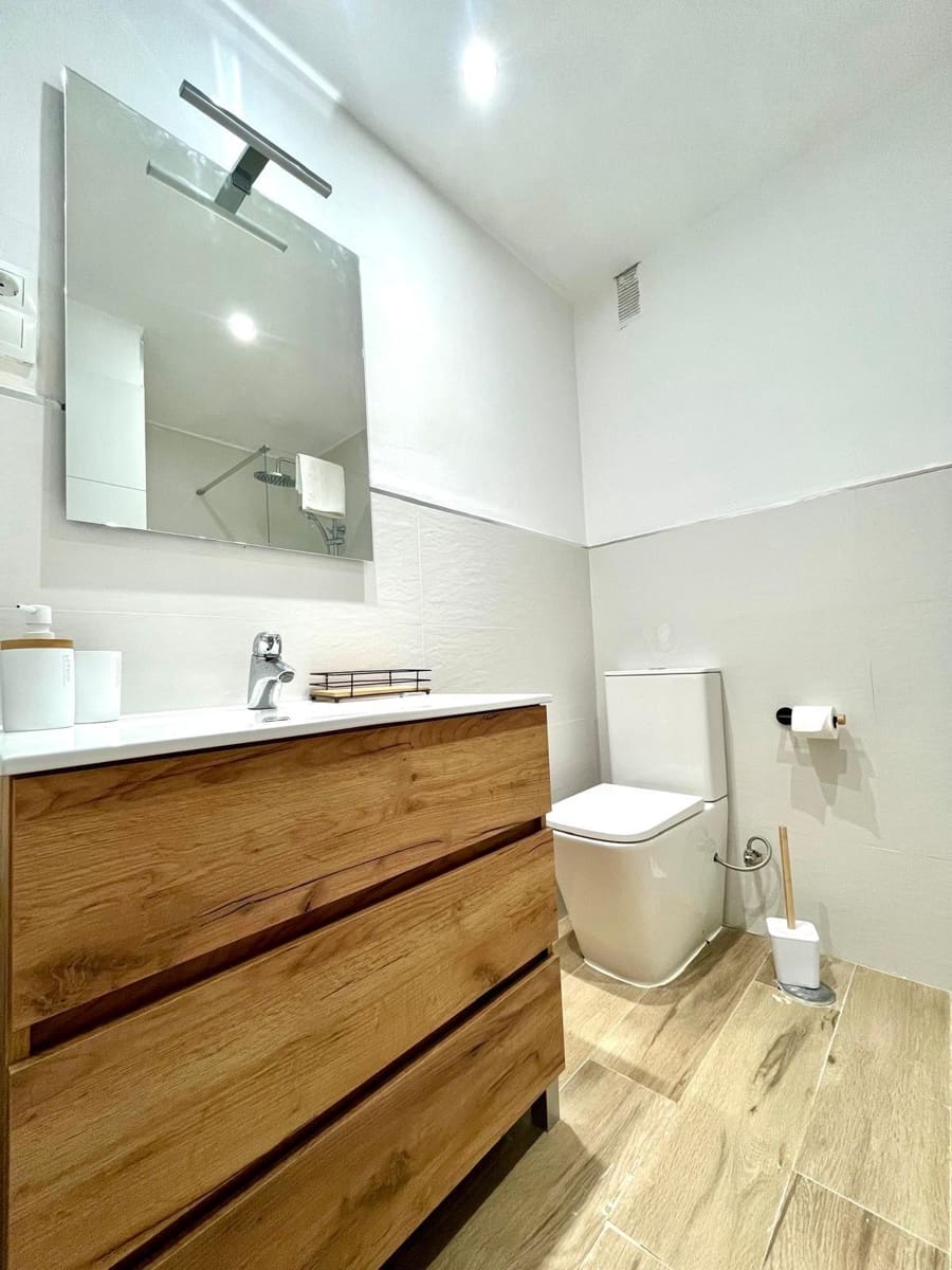 3 soverom Leilighet til leie i Malaga by - € 1 900 (Ref: 9677408)