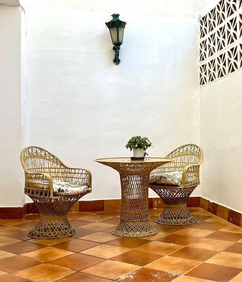 3 soverom Leilighet til leie i Malaga by - € 1 900 (Ref: 9677408)