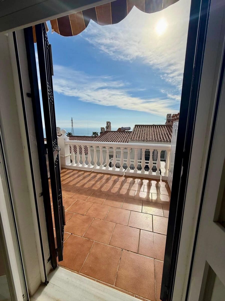 Adosado de 2 habitaciones en La Cala del Moral en alquiler con piscina garaje - 1.100 € (Ref: 9679786)