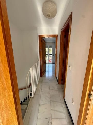 2 soverom Rekkehus til leie i La Cala del Moral, Rincón de la Victoria med svømmebasseng garasje - € 1 100 (Ref: 9679786)