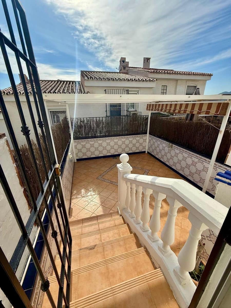 Adosado de 2 habitaciones en La Cala del Moral en alquiler con piscina garaje - 1.100 € (Ref: 9679786)