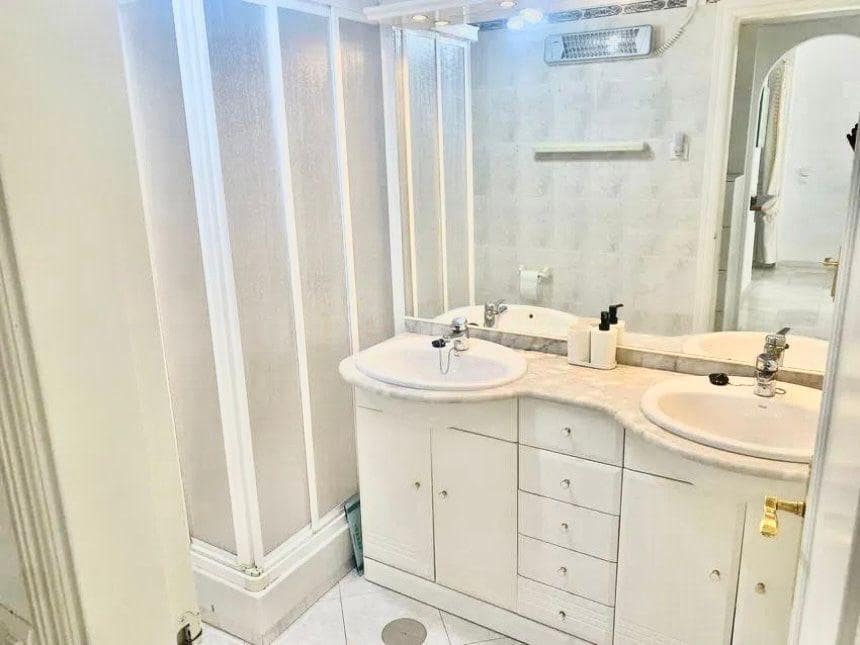 2 sovrum Takvåning att hyra i Torrox-Costa med pool - 1 350 € (Ref: 9682470)