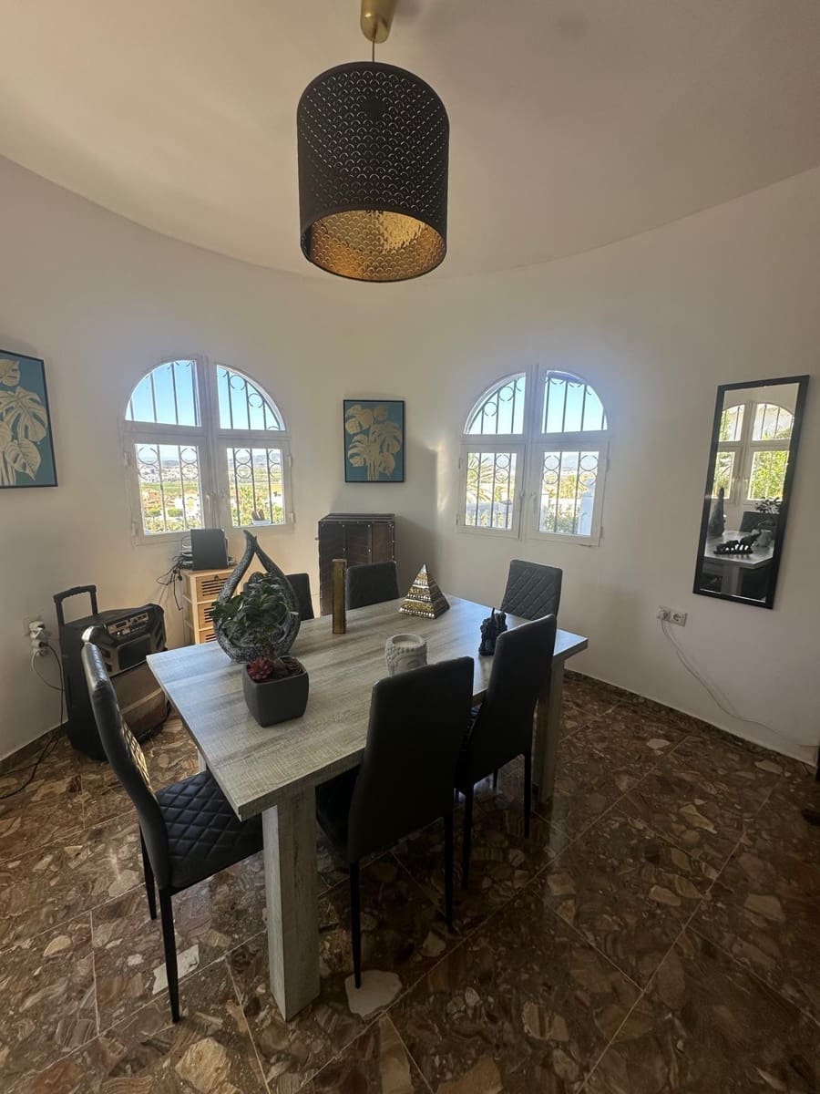 4 sypialnia Willa na sprzedaż w Caleta de Velez z basenem garażem - 650 000 € (Ref: 9682471)