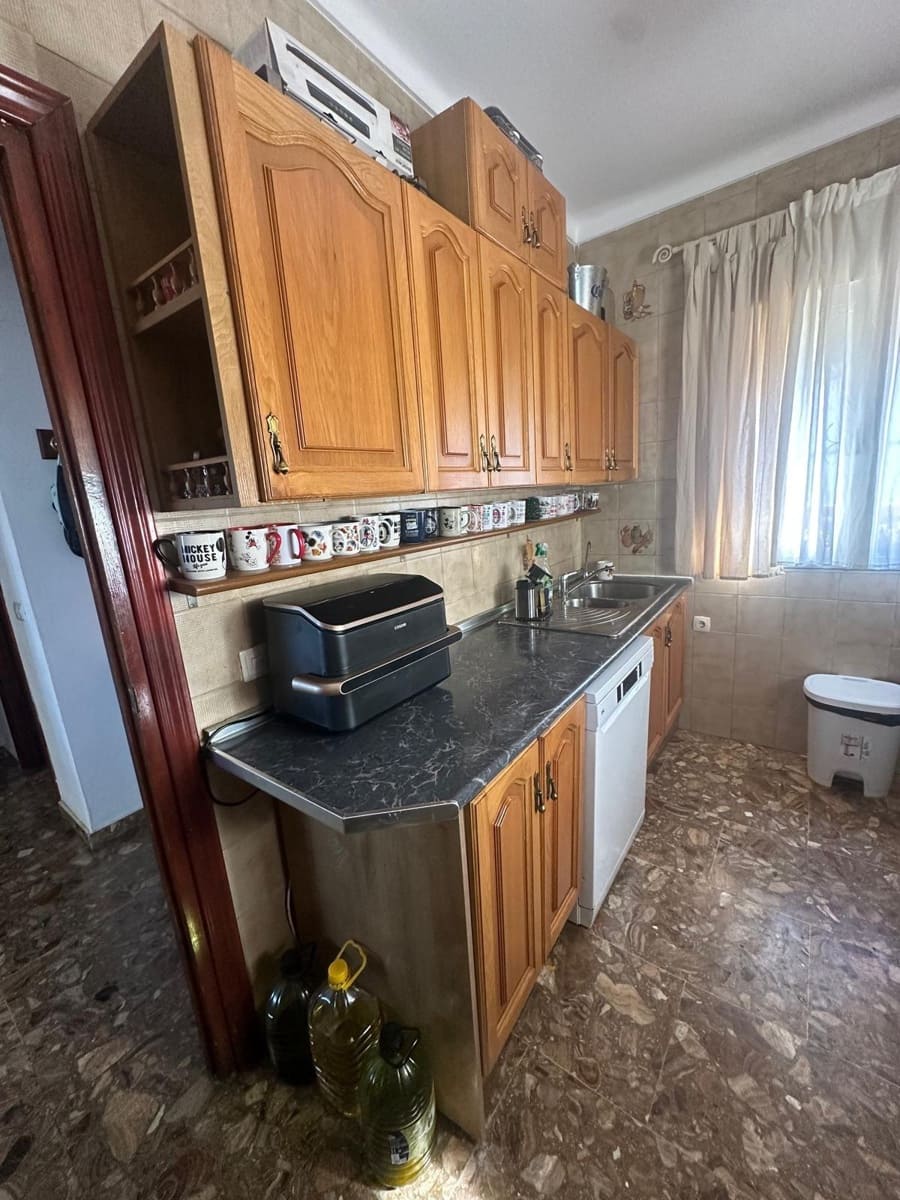 4 sypialnia Willa na sprzedaż w Caleta de Velez z basenem garażem - 650 000 € (Ref: 9682471)