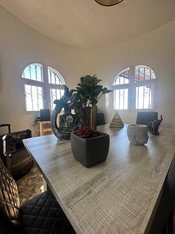 4 soverom Villa til salgs i Caleta de Vélez, Vélez-Málaga med svømmebasseng garasje - € 650 000 (Ref: 9682471)