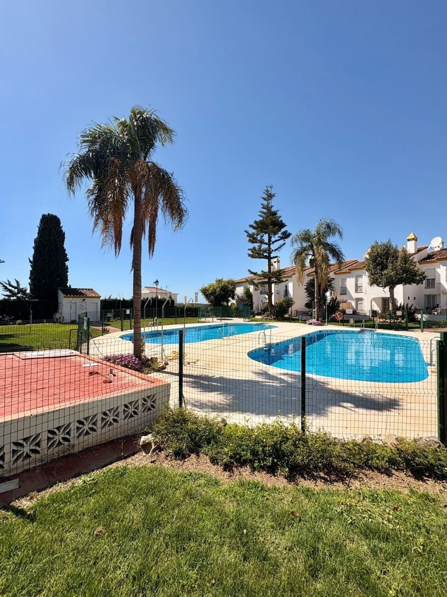 1 chambre Appartement à vendre à Caleta de Velez avec piscine - 178 000 € (Ref: 9686343)