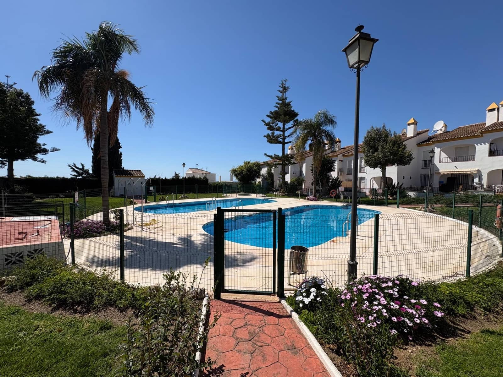 1 bedroom Apartment for sale in Caleta de Velez with pool - € 178,000 (Ref: 9686343)