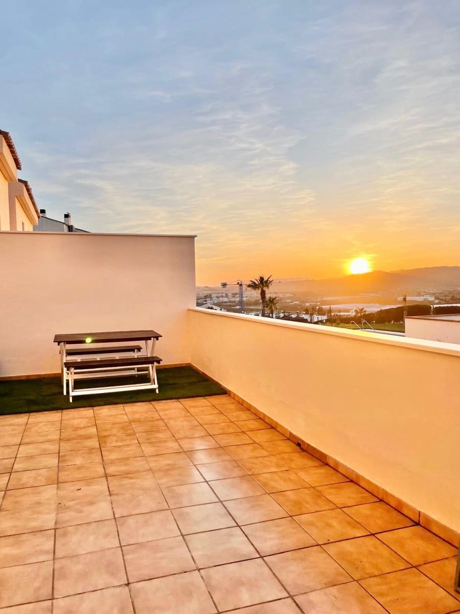 3 quarto Apartamento para venda em Caleta de Velez com piscina - 390 000 € (Ref: 9690535)