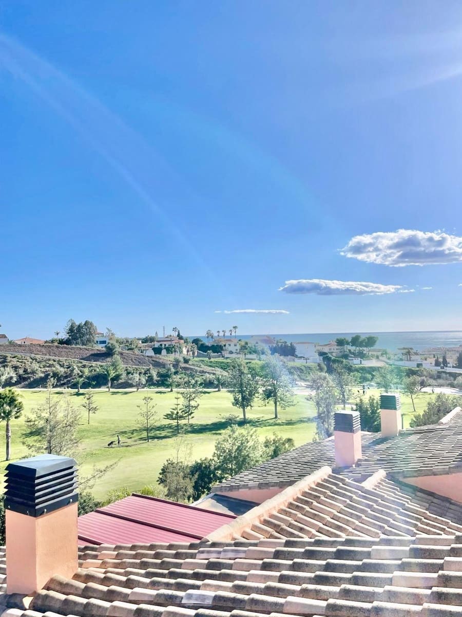 3 quarto Apartamento para venda em Caleta de Velez com piscina - 390 000 € (Ref: 9690535)