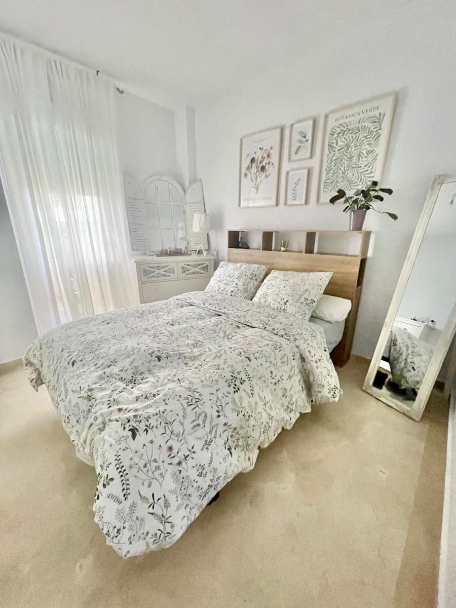 3 quarto Apartamento para venda em Caleta de Velez com piscina - 390 000 € (Ref: 9690535)