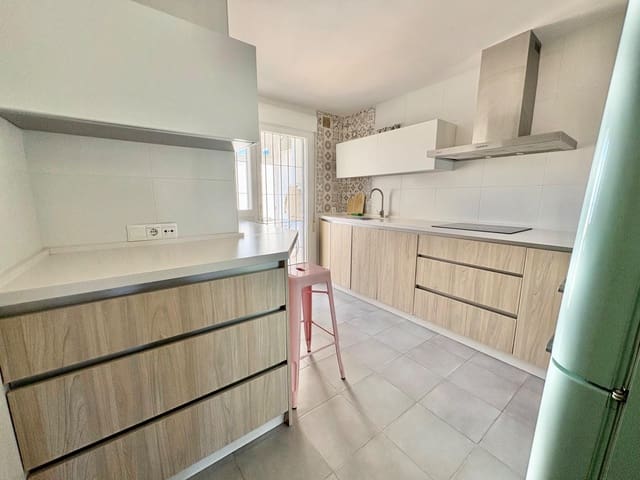 3 soverom Leilighet til salgs i Caleta de Vélez, Vélez-Málaga med svømmebasseng - € 390 000 (Ref: 9690535)