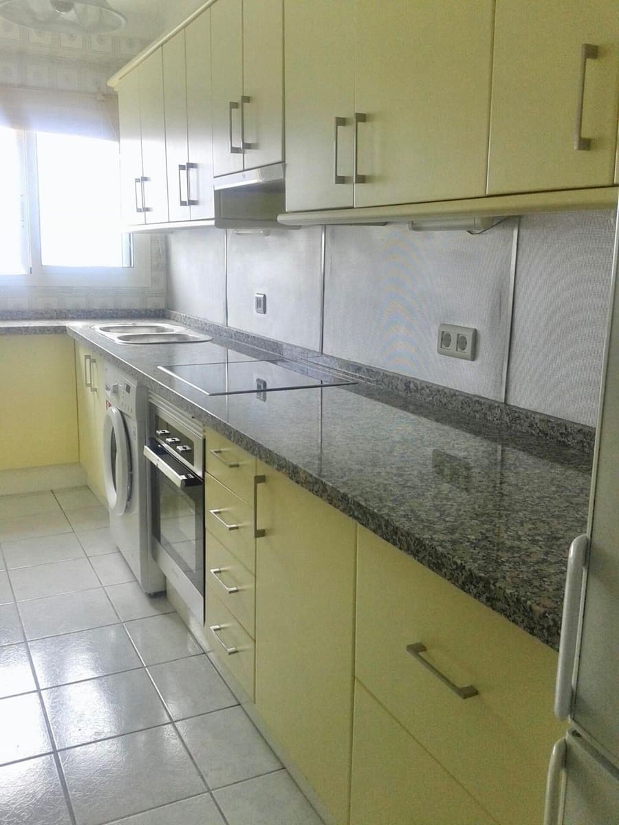 2 bedroom Apartment for rent in Algarrobo with pool - € 900 (Ref: 9695265)