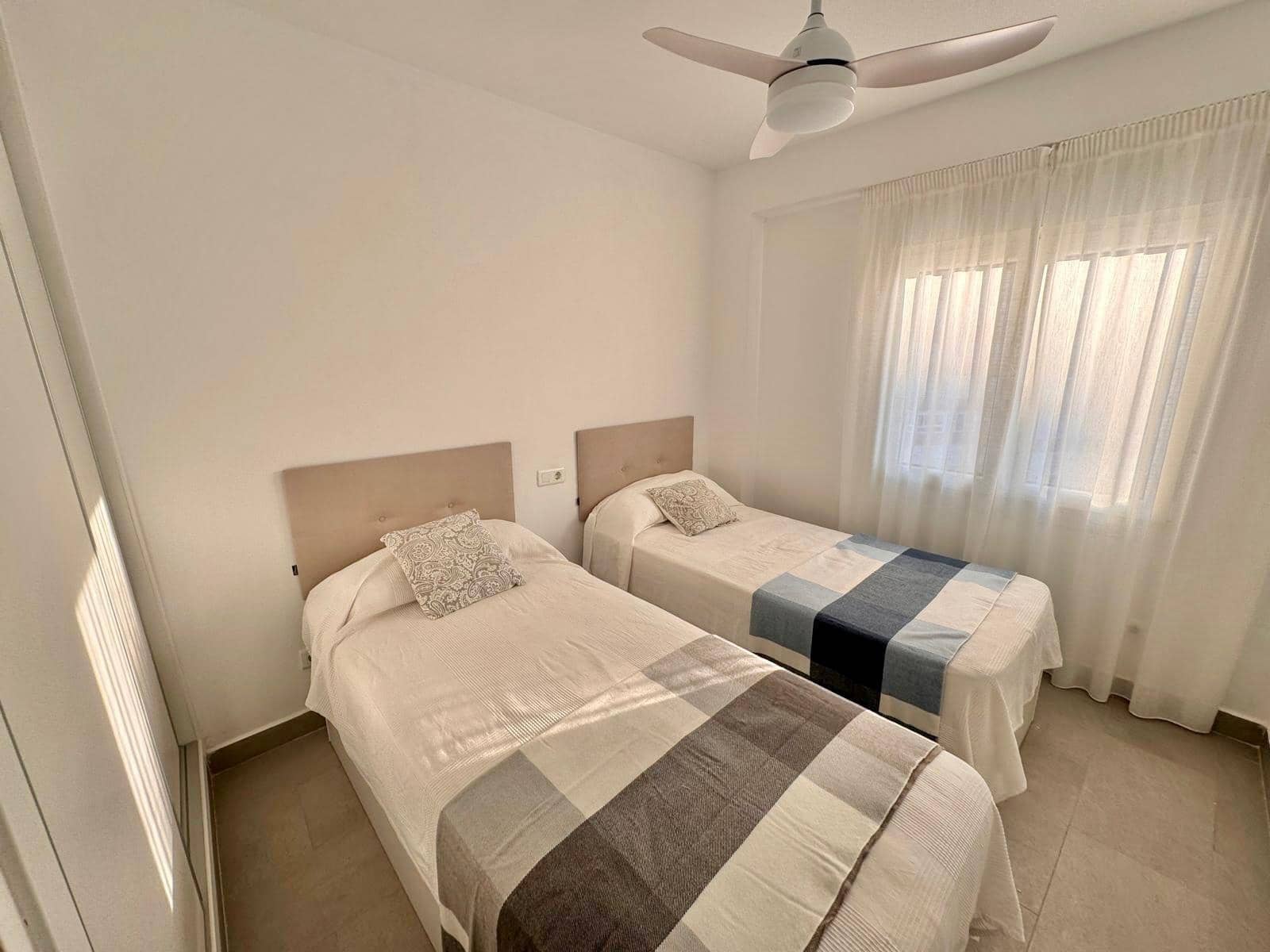 2 bedroom Apartment for rent in Algarrobo with pool - € 900 (Ref: 9695265)