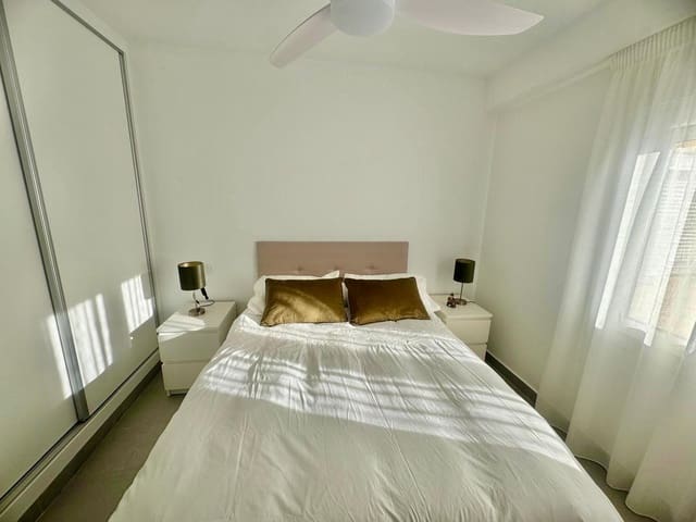 2 soverom Leilighet til leie i Algarrobo Costa, Algarrobo med svømmebasseng - € 900 (Ref: 9695265)