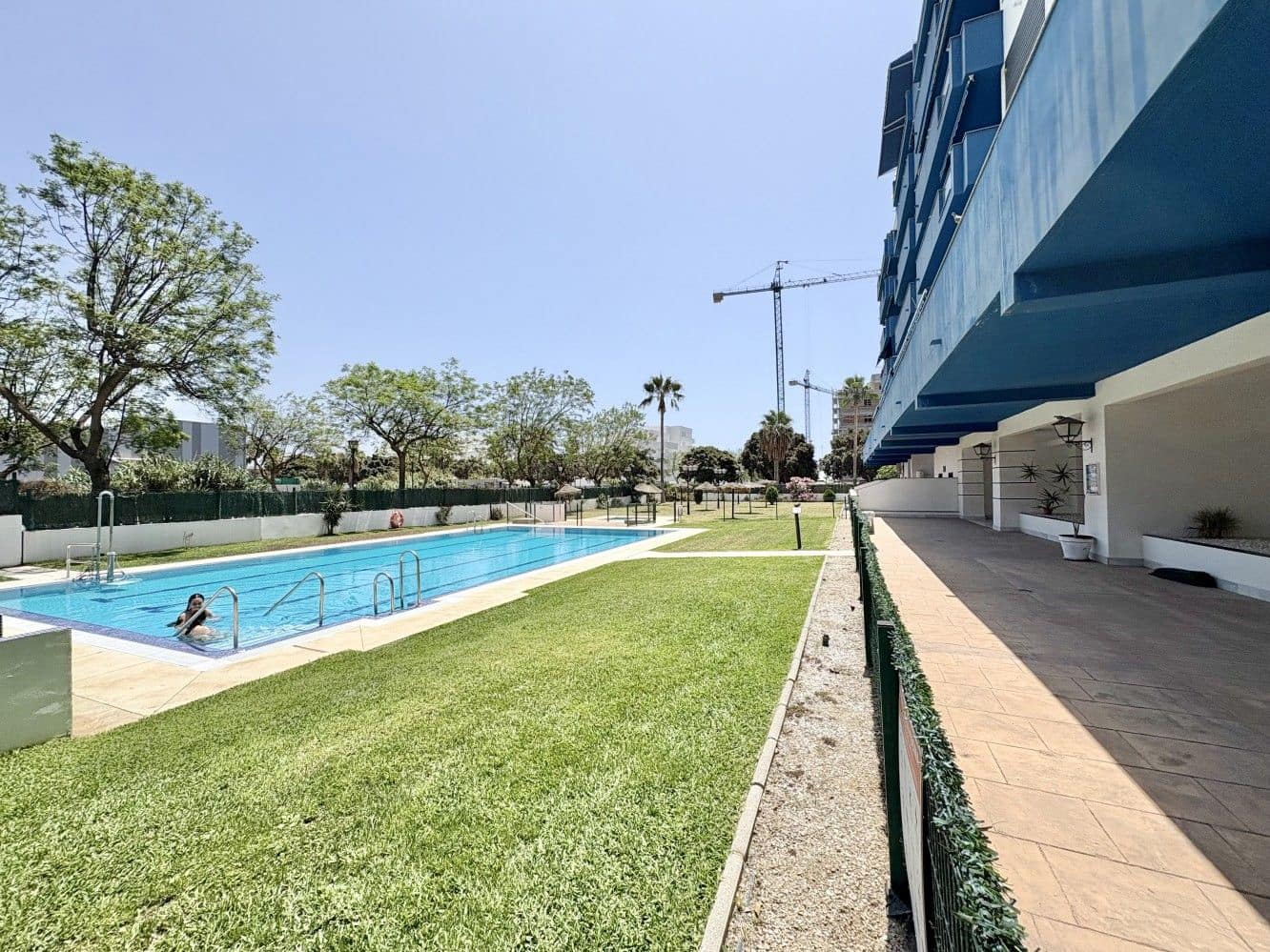 2 bedroom Apartment for rent in Torre del Mar with pool - € 1,000 (Ref: 9695266)