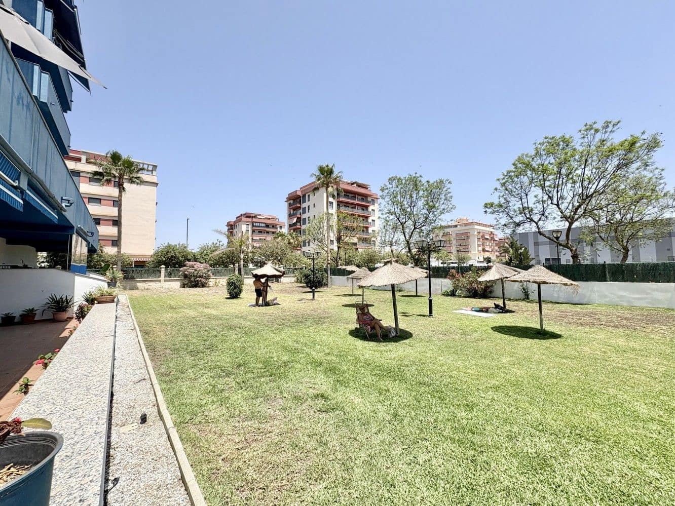 2 bedroom Apartment for rent in Torre del Mar with pool - € 1,000 (Ref: 9695266)