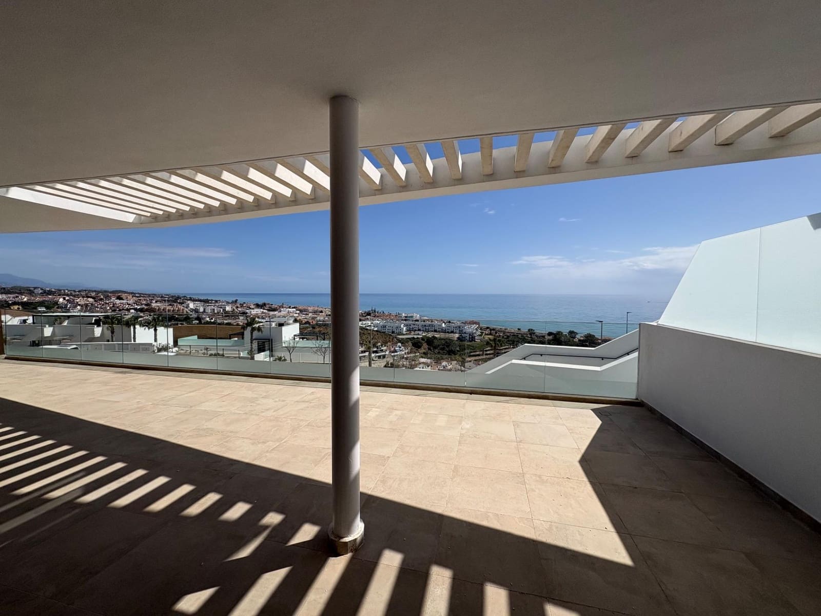 2 sovrum Lägenhet till salu i Rincon de la Victoria med pool garage - 550 000 € (Ref: 9701569)