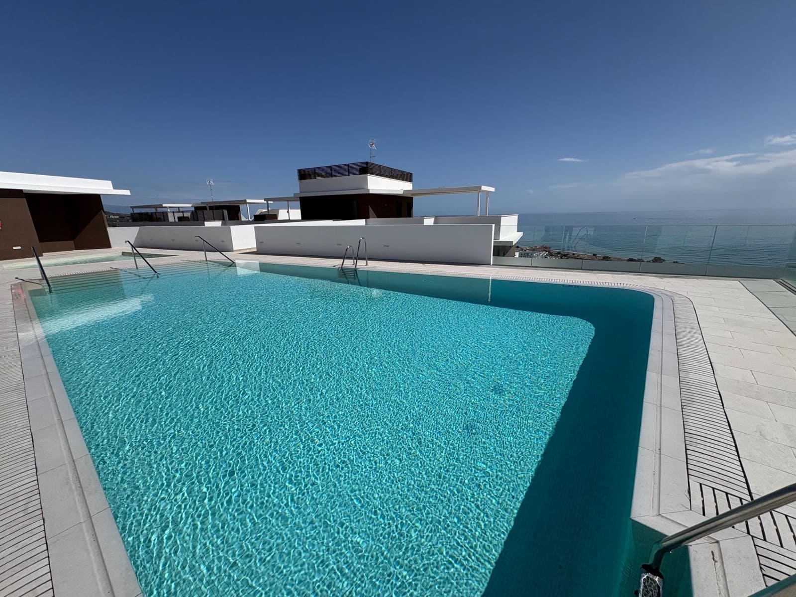 2 sovrum Lägenhet till salu i Rincon de la Victoria med pool garage - 550 000 € (Ref: 9701569)