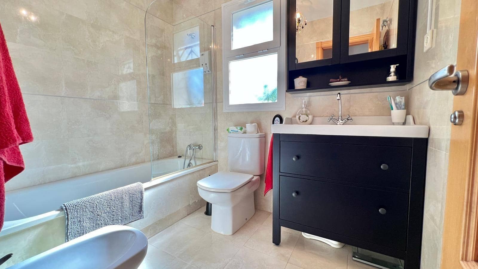 2 Zimmer Wohnung zu verkaufen in Caleta de Velez mit Pool - 342.500 € (Ref: 9719844)