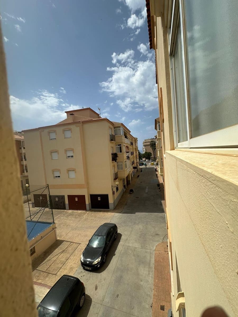 3 soverom Leilighet til salgs i Torrox-Costa med svømmebasseng garasje - € 297 000 (Ref: 9732035)