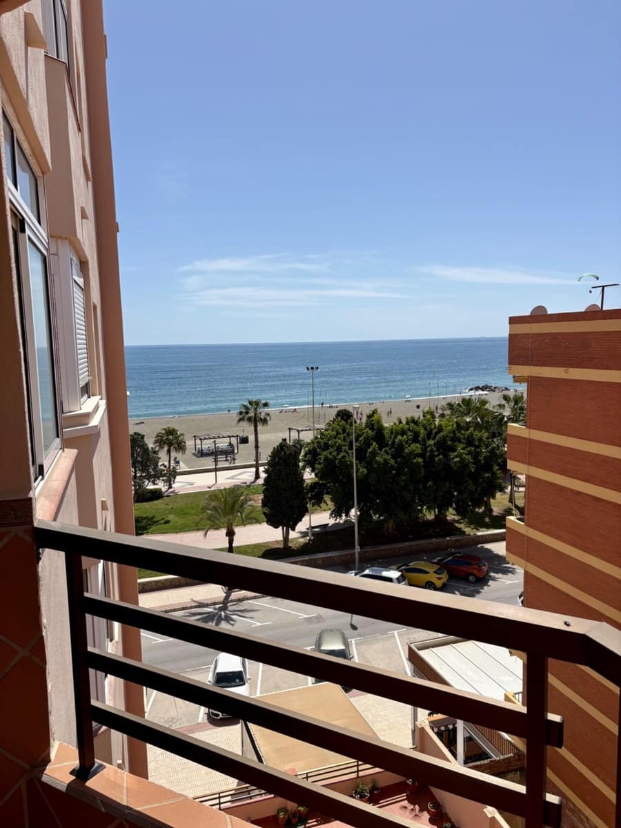 3 bedroom Flat for rent in Velez-Malaga - € 950 (Ref: 9747792)