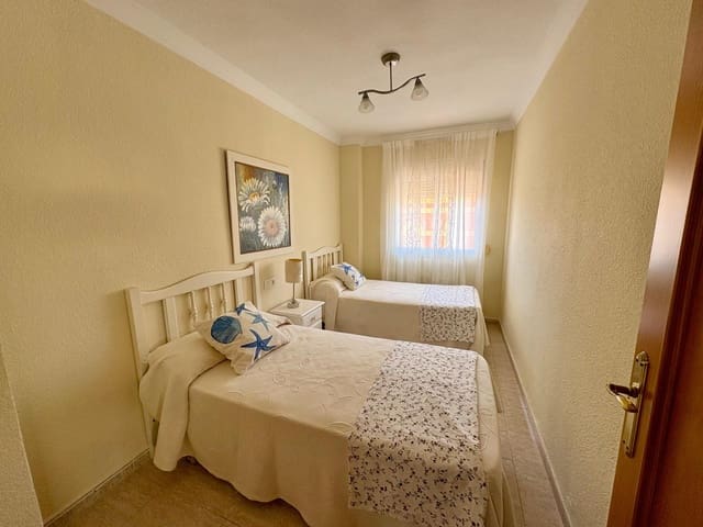 3 Zimmer Wohnung zu vermieten in Vélez-Málaga - 950 € (Ref: 9747792)