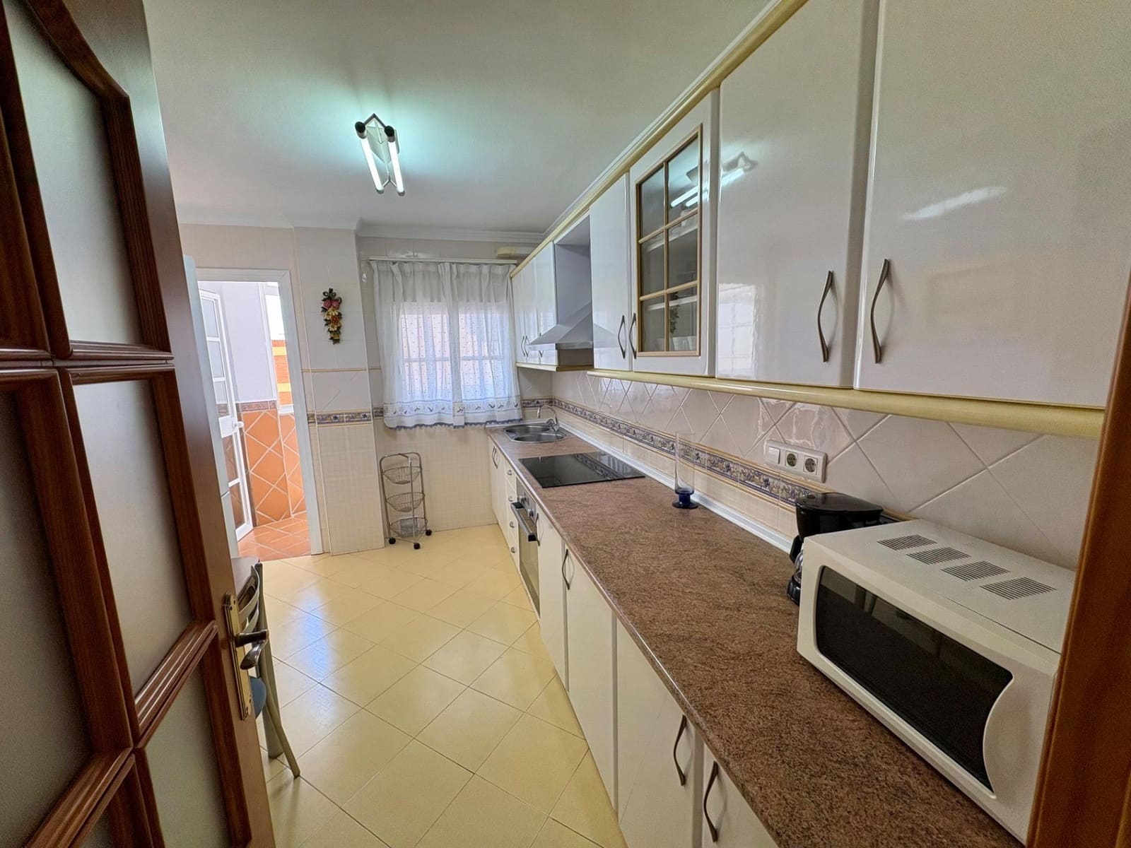 3 bedroom Flat for rent in Velez-Malaga - € 950 (Ref: 9747792)