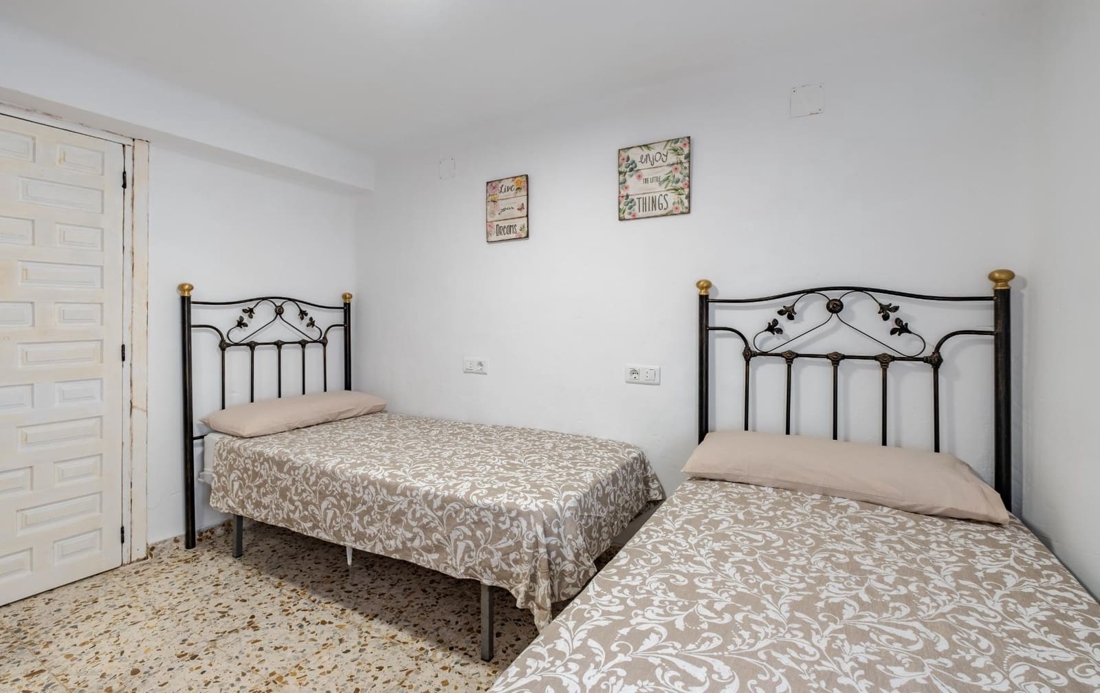 5 soverom Villa til salgs i Chilches med svømmebasseng garasje - € 510 000 (Ref: 9747793)