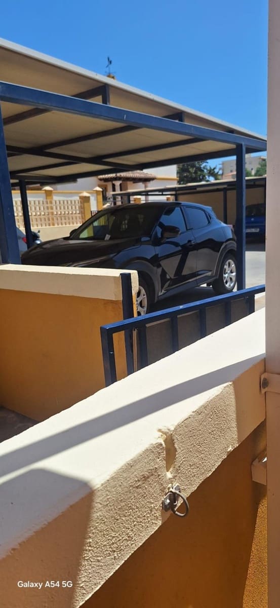 3 sypialnia Mieszkanie do wynajęcia w Algarrobo z basenem garażem - 900 € (Ref: 9765117)