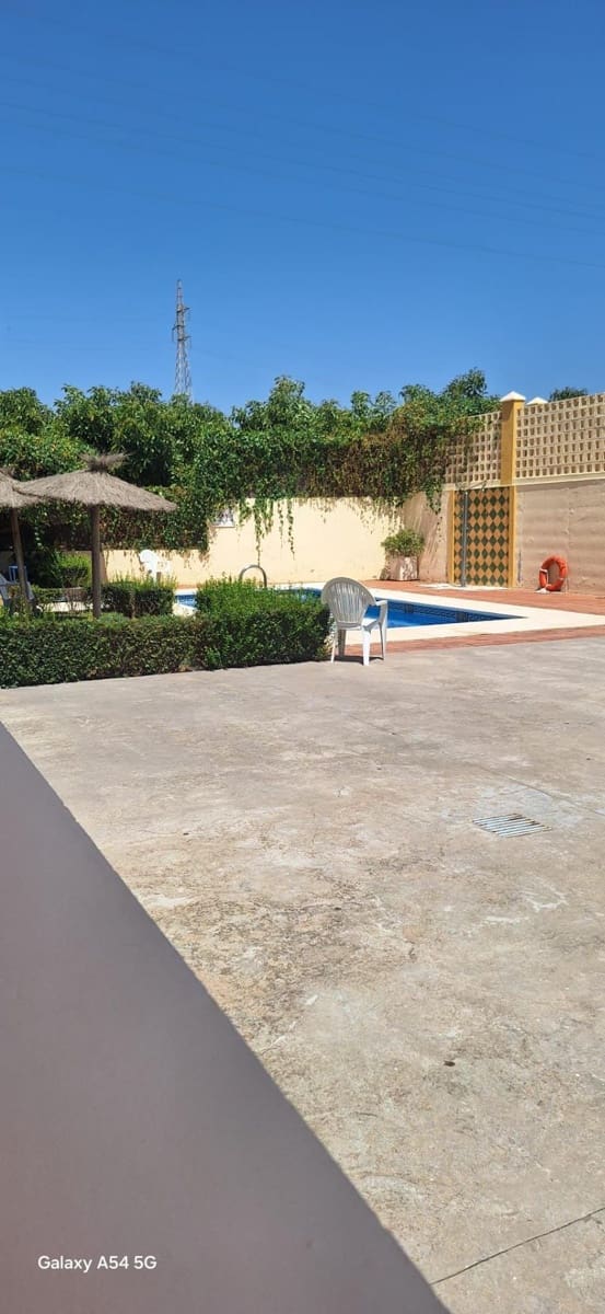 3 sypialnia Mieszkanie do wynajęcia w Algarrobo z basenem garażem - 900 € (Ref: 9765117)