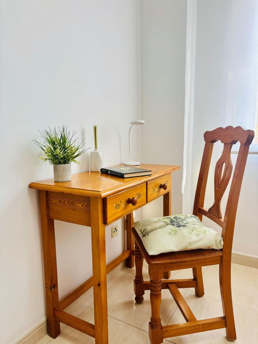 3 sypialnia Mieszkanie do wynajęcia w Algarrobo z basenem garażem - 900 € (Ref: 9765117)