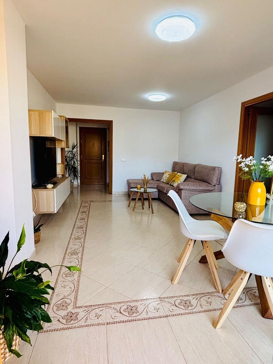 3 sypialnia Mieszkanie do wynajęcia w Algarrobo z basenem garażem - 900 € (Ref: 9765117)