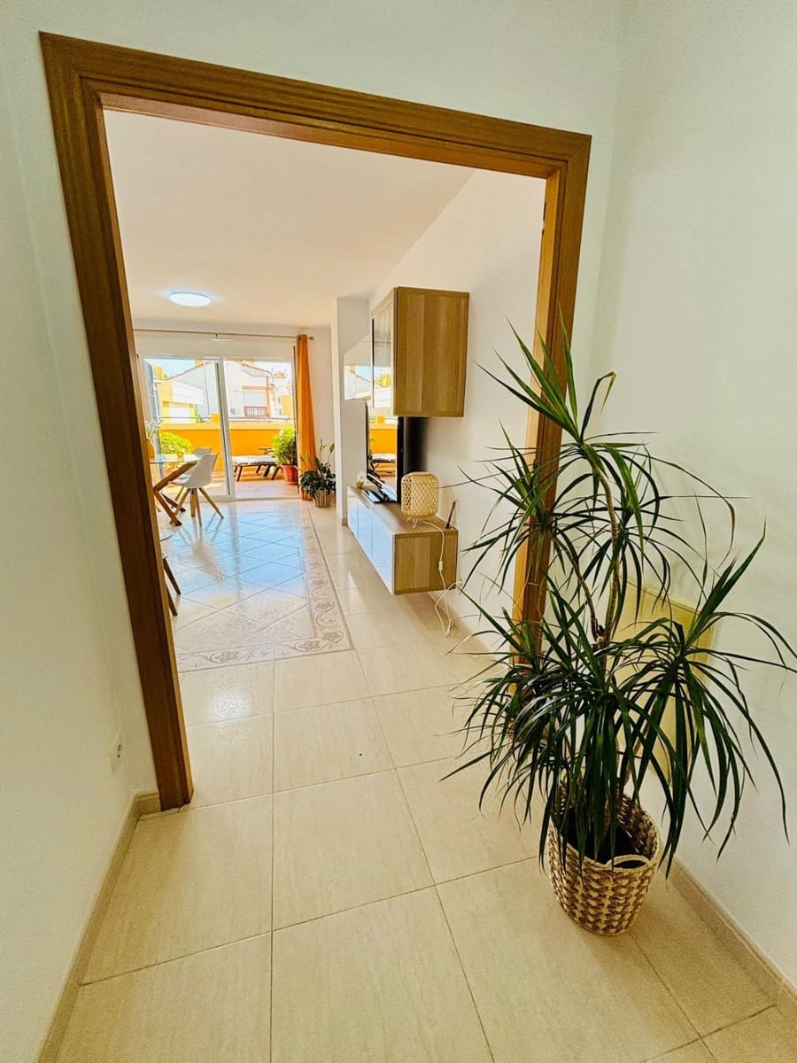 3 sypialnia Mieszkanie do wynajęcia w Algarrobo z basenem garażem - 900 € (Ref: 9765117)