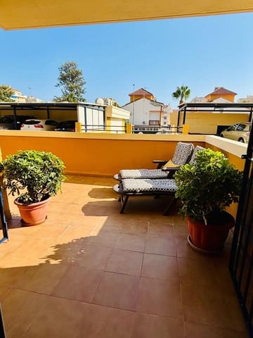 3 sypialnia Mieszkanie do wynajęcia w Algarrobo z basenem garażem - 900 € (Ref: 9765117)