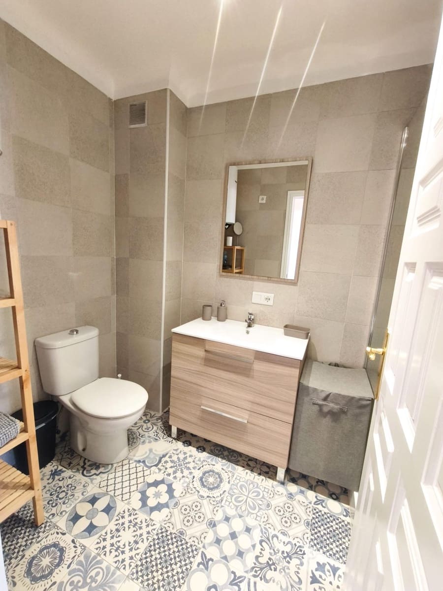 2 makuuhuone Rivitalo vuokrattavana paikassa Caleta de Velez - 1 200 € (Ref: 9770585)