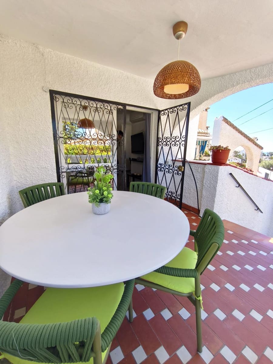 2 makuuhuone Rivitalo vuokrattavana paikassa Caleta de Velez - 1 200 € (Ref: 9770585)