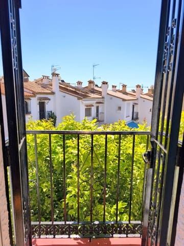 2 soverom Rekkehus til leie i Caleta de Vélez, Vélez-Málaga - € 1 200 (Ref: 9770585)