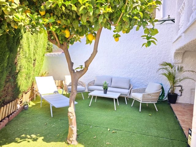 2 soverom Rekkehus til leie i Caleta de Vélez, Vélez-Málaga - € 1 200 (Ref: 9770585)