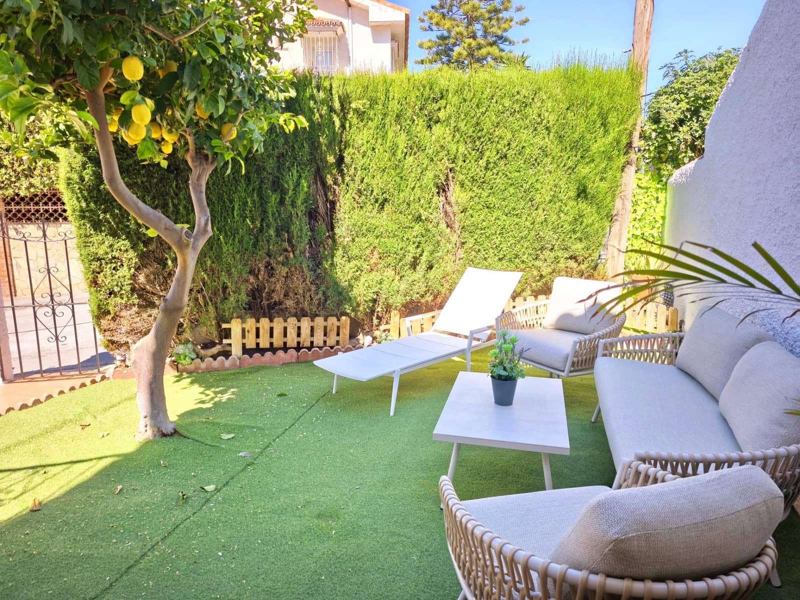 2 makuuhuone Rivitalo vuokrattavana paikassa Caleta de Velez - 1 200 € (Ref: 9770585)