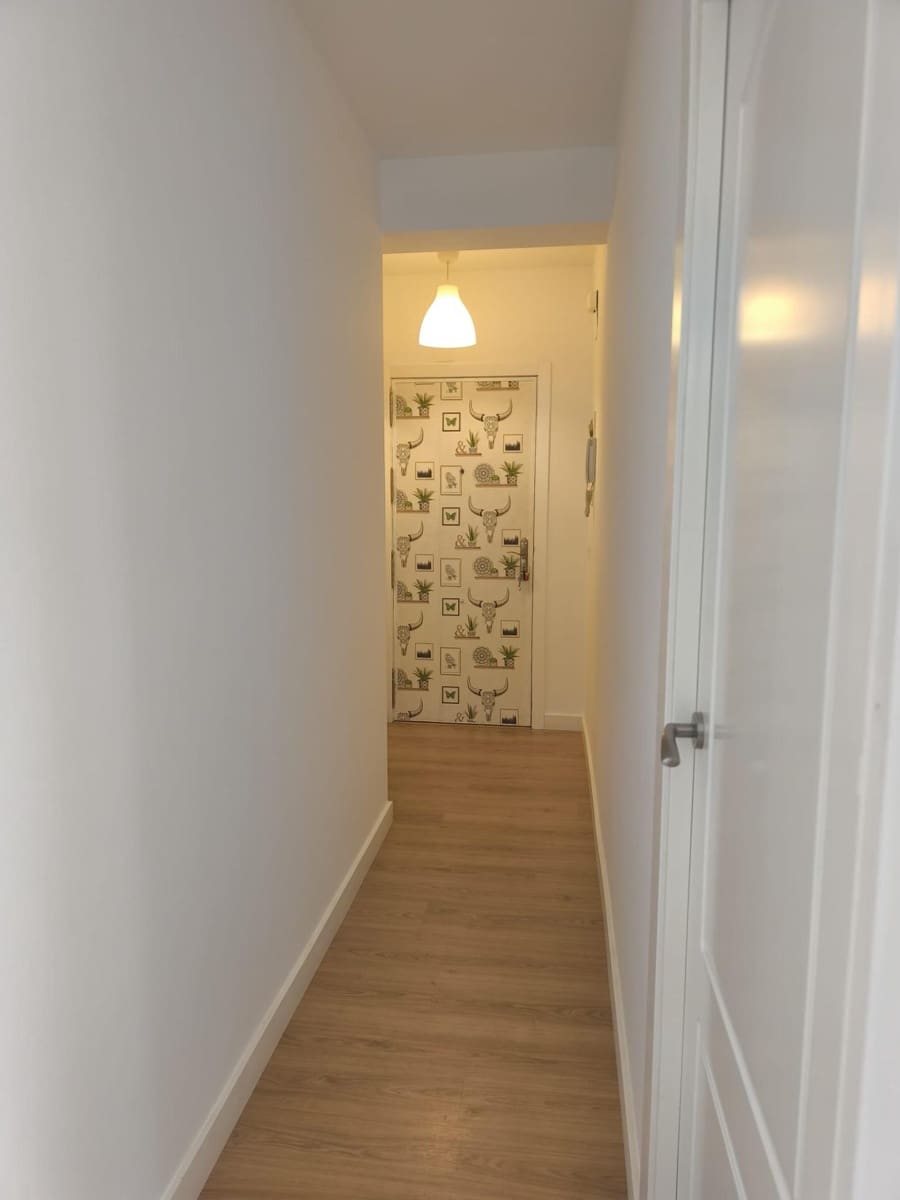 3 bedroom Flat for rent in Torre del Mar - € 1,200 (Ref: 9770586)