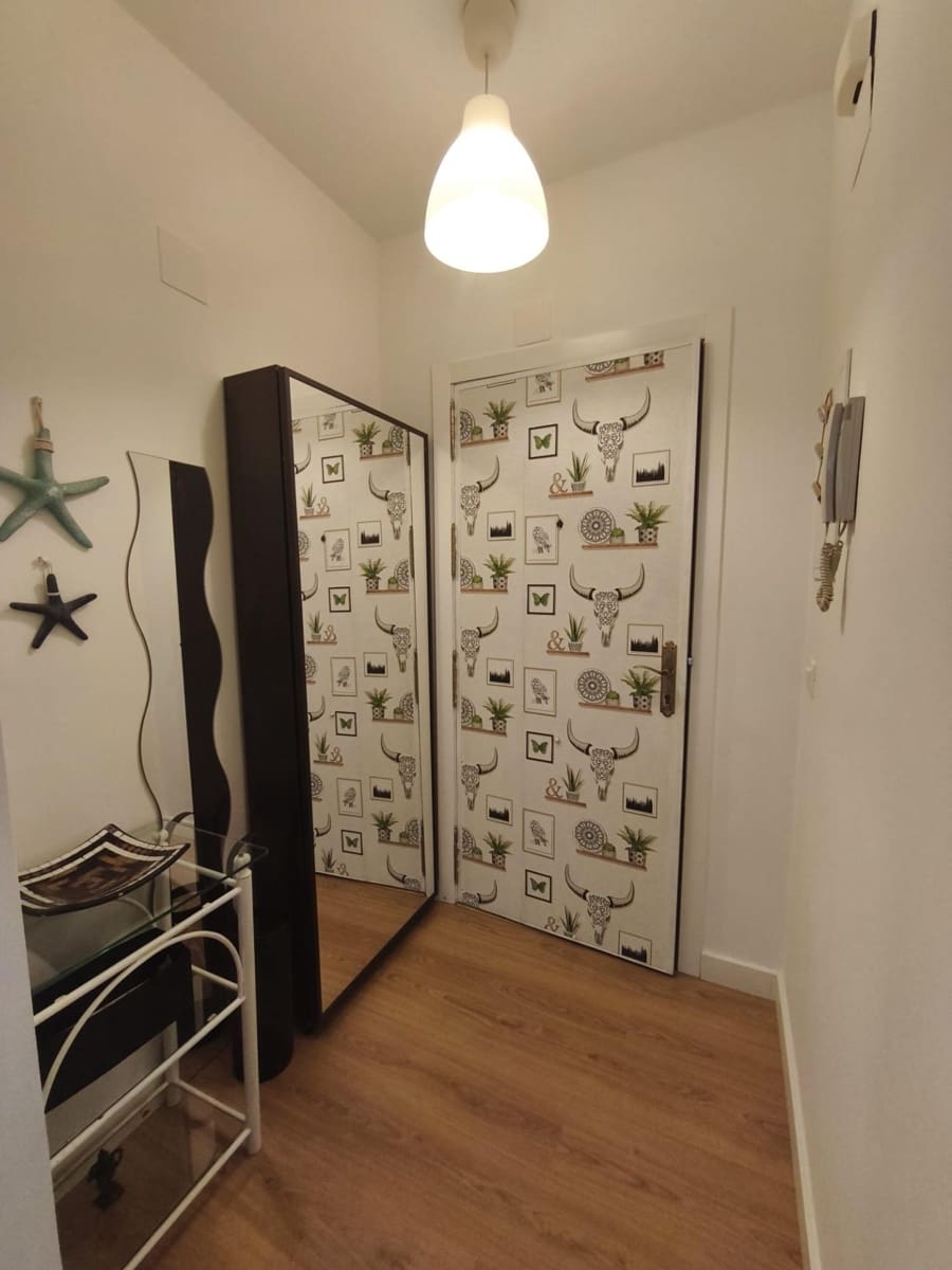 3 bedroom Flat for rent in Torre del Mar - € 1,200 (Ref: 9770586)